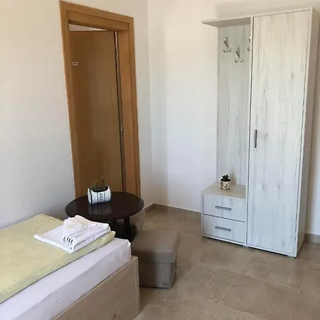 Pansion Asim Bed & Breakfast