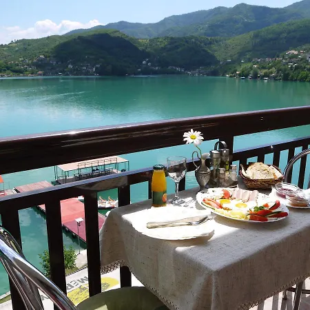 Pansion Asim Bed & Breakfast 3*