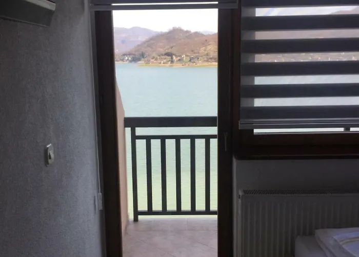 Pansion Asim Bed & Breakfast 3*